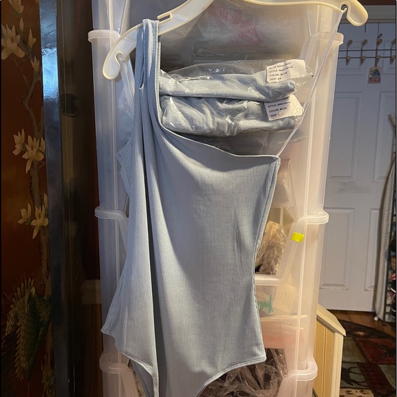 Brittany Aldean Collection One Shoulder Bodysuit NWTGS - Picture 4 of 6